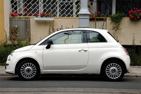 weißer Fiat 500 – Beispiel für Gebrauchtwagenankauf Sulzdorf a.d.Lederhecke